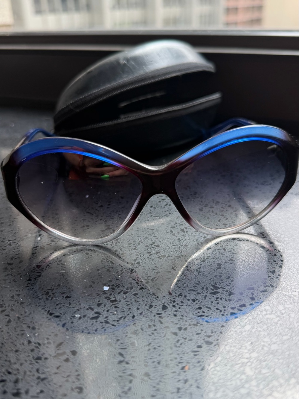 OlLIVER PEOPLES Blue and Black Gradient Oversized Sunglasses.